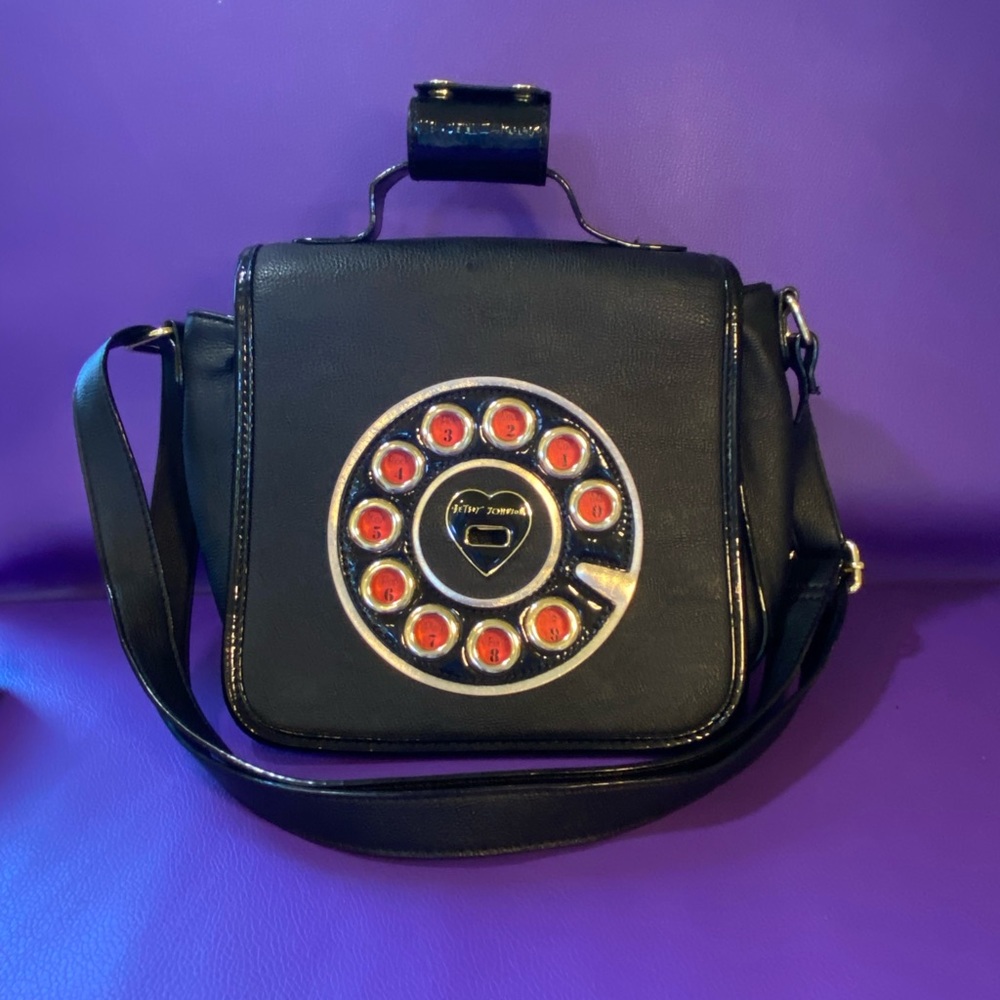 Betsey Johnson Telephone Crossbody Bag with Handle. Classic. Black and Red.